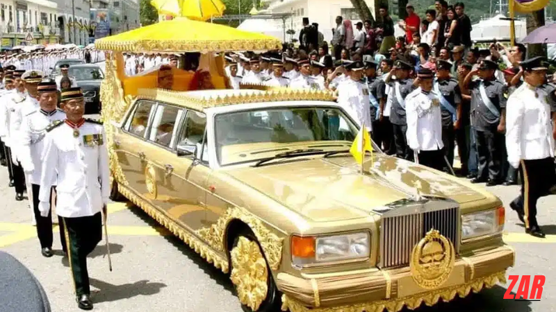 Iconic gold-plated Rolls-Royce from the Brunei royal fleet | Supercarblondie